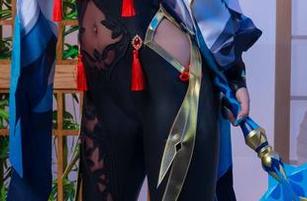 理论上是制服，但Umeko J的写真让我觉得背离了本意